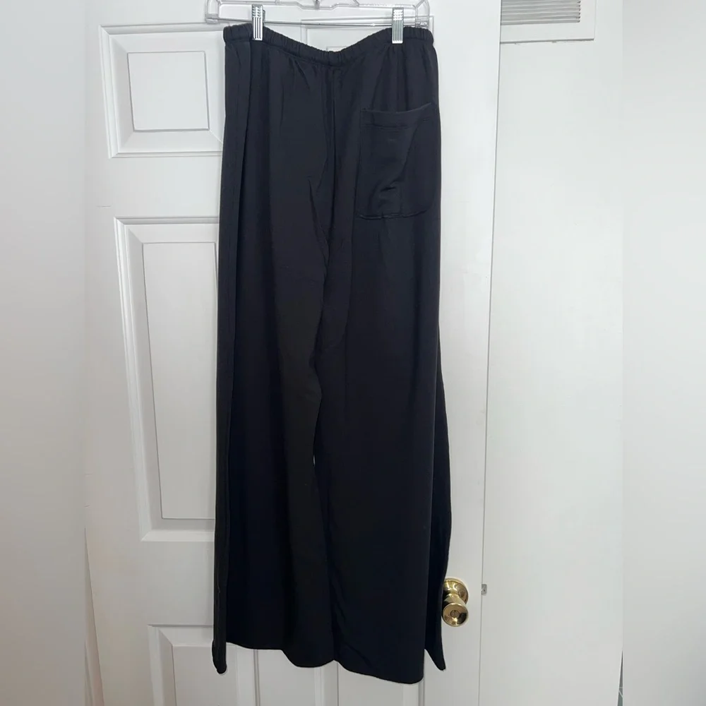 Aerie Black Wide-Leg Pants with Drawstring - Picture 2 of 3